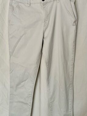 Kenneth Cole Slim Fit Chinos in Light Beige